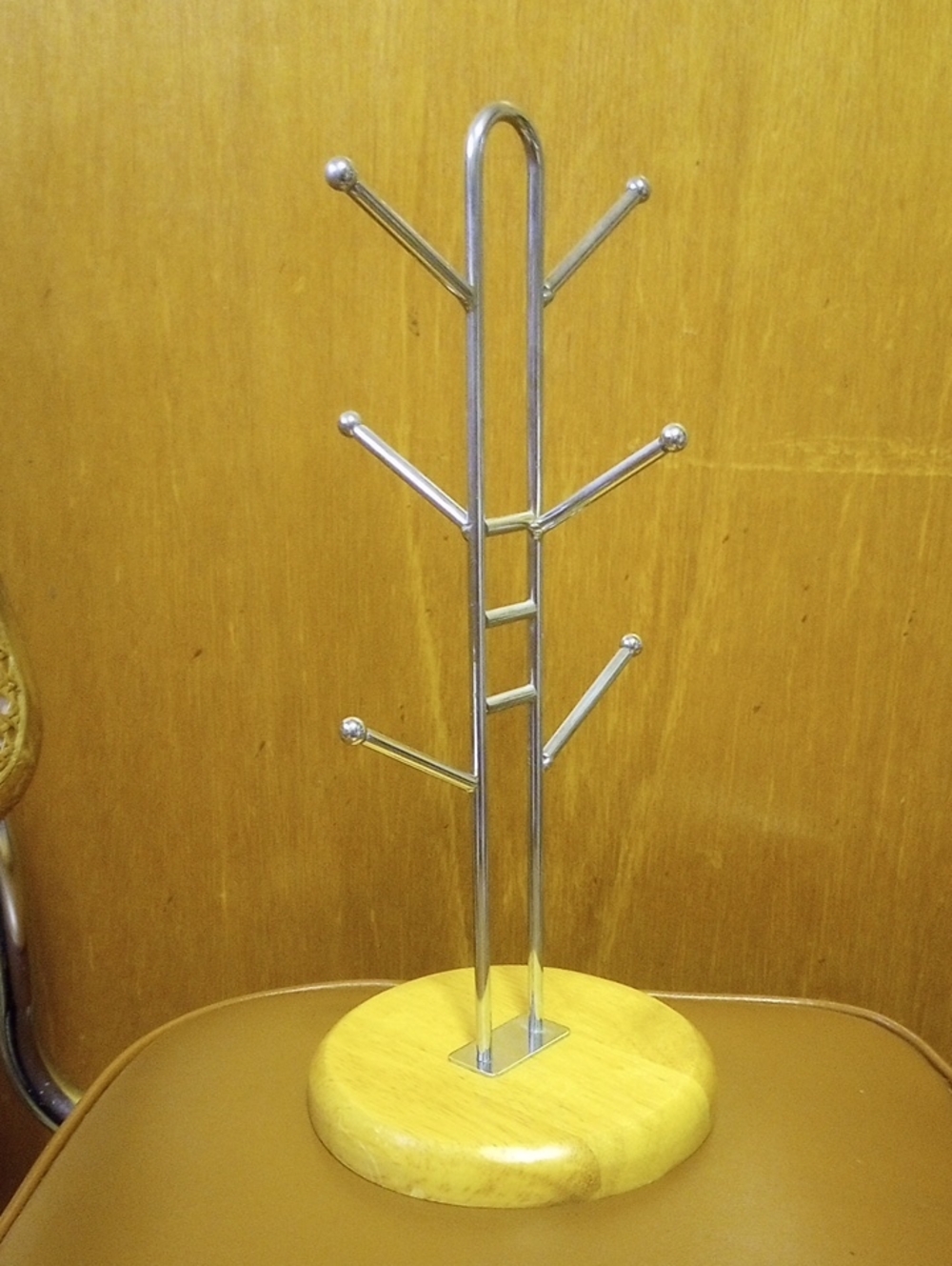 Chrome & Wood Vintage Kitchen Mug Rack for 6 Coffee Mugs